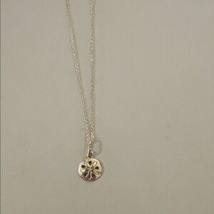 Blue Nile 14 K yellow gold sand dollar necklace, 16 in